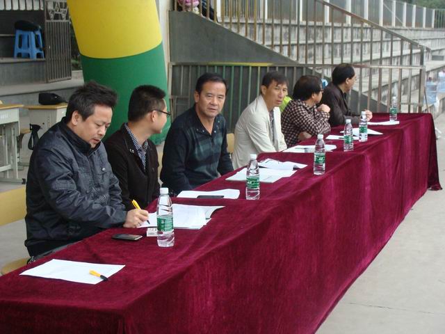 ��ʮ���е������＾�ﾶ�˶���¡�ؿ�Ļ