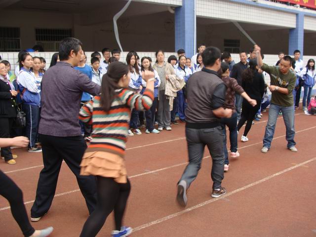 ʮ���У�������ʮ���е������＾�ﾶ�˶���̹��˶���